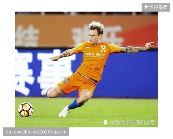 防守型中场马迪博的扫荡能力，为卡塔尔队的后防线提供了重要保护。